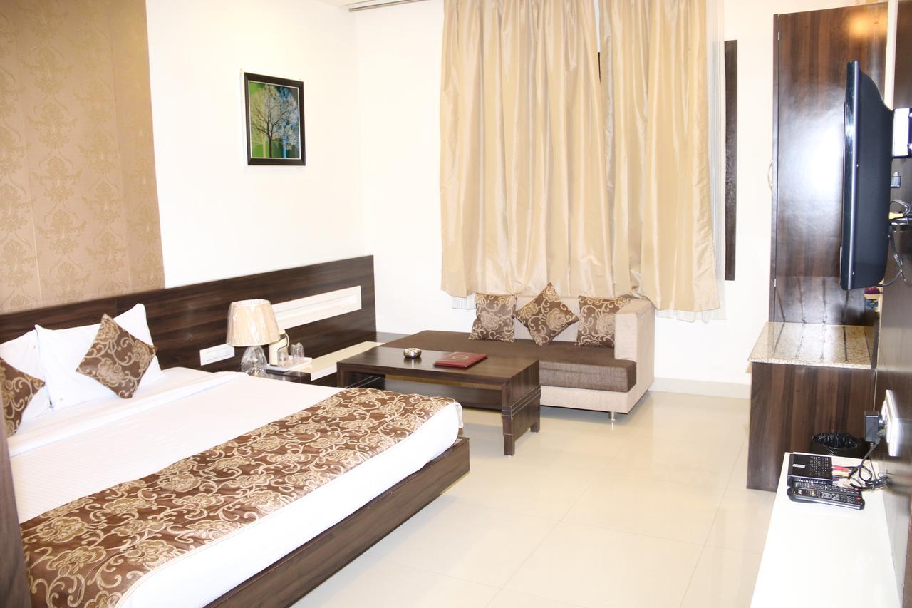 Rk Regency Hotel Bhopal Zewnętrze zdjęcie